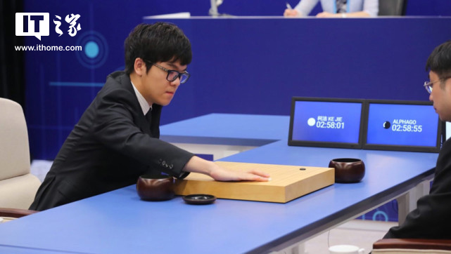 AlphaGo团队宣布“阿狗”退役，50份自我对战棋谱献给人类